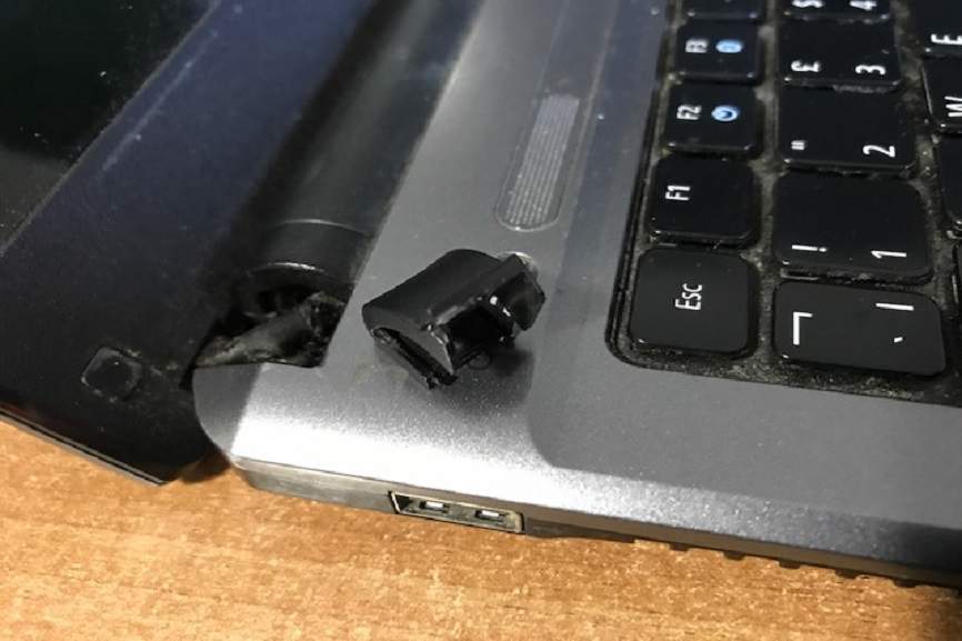 Prasknuté, zlomené